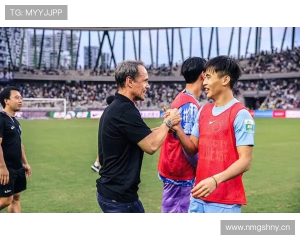 戴伟浚重返绿茵场晒训练照七个半月后再次并肩作战感慨回归真好 戴伟浚重返绿茵场晒训练照七个半月后再次并肩作战感慨回归真好