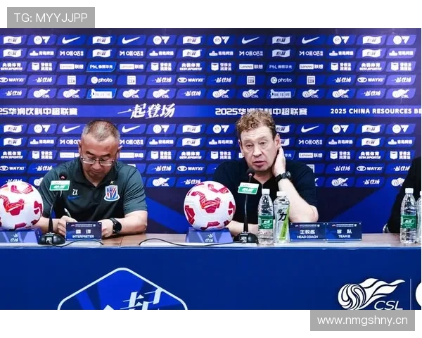 斯卢茨基表示路易斯或无法打满全场但登场无碍 斯卢茨基表示路易斯或无法打满全场但登场无碍