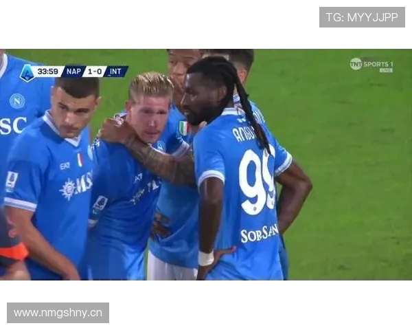 德布劳内右大腿股二头肌严重撕裂或缺阵三个月